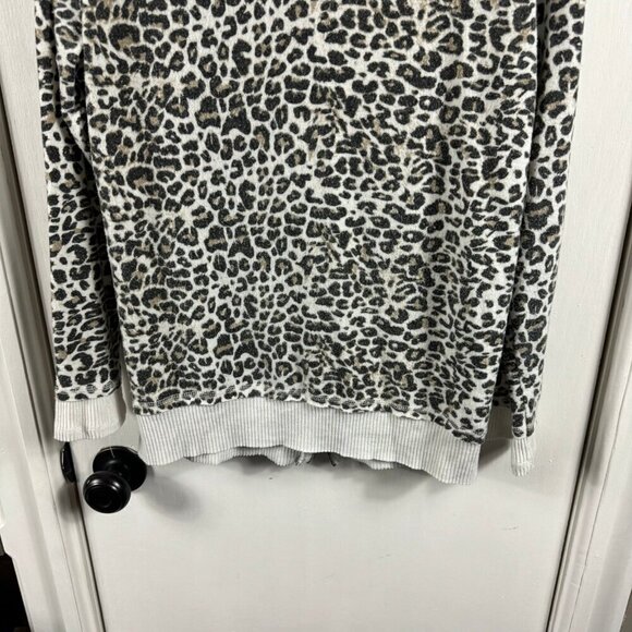 Six Fifty snow leopard back zippered soft cozy hoodie.  Sz M - Picture 3 of 9